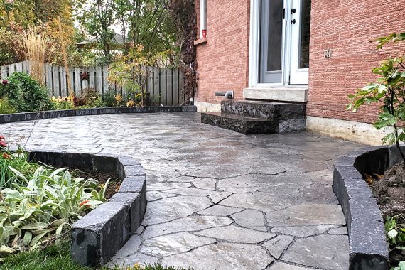 Backyard-stonework-trim